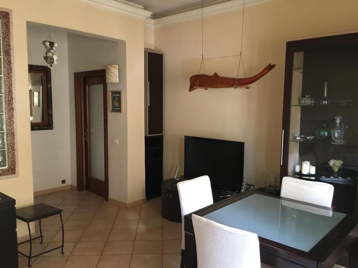 Casa Delfino - Appartamento Centro Storico A Due Passi Dalla Spiaggia & Mare, Porto & Ferrovia Civitavecchia Ngoại thất bức ảnh