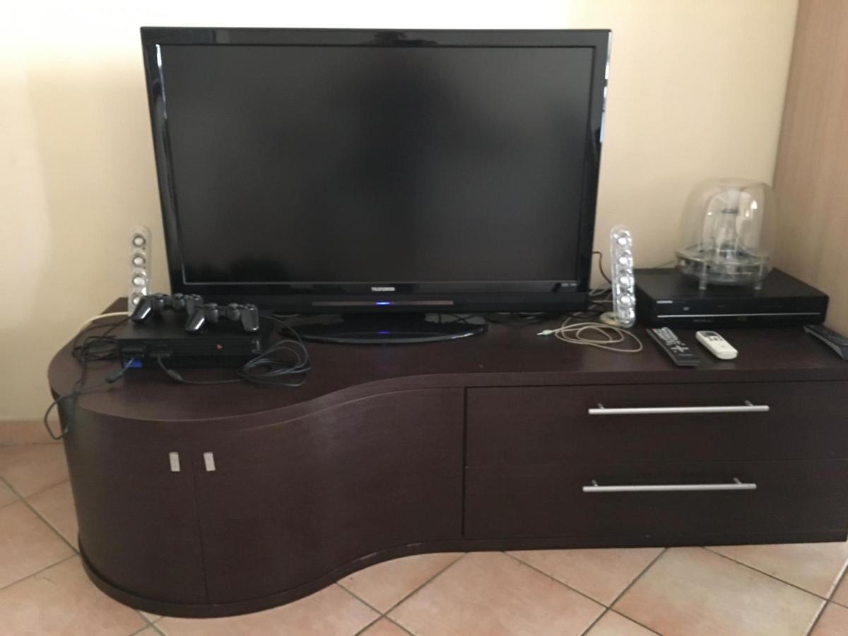 Casa Delfino - Appartamento Centro Storico A Due Passi Dalla Spiaggia & Mare, Porto & Ferrovia Civitavecchia Ngoại thất bức ảnh