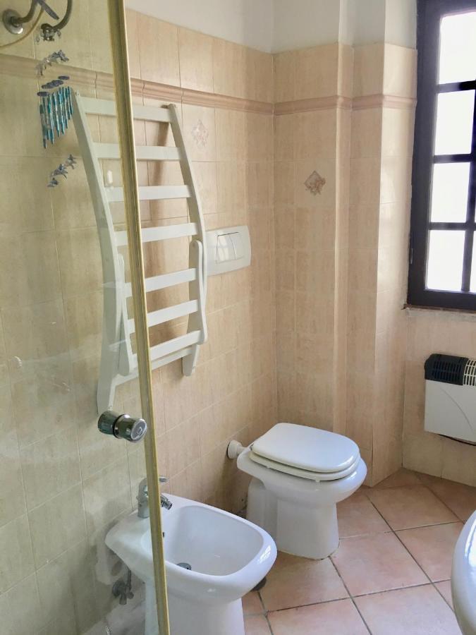 Casa Delfino - Appartamento Centro Storico A Due Passi Dalla Spiaggia & Mare, Porto & Ferrovia Civitavecchia Ngoại thất bức ảnh