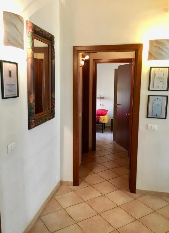 Casa Delfino - Appartamento Centro Storico A Due Passi Dalla Spiaggia & Mare, Porto & Ferrovia Civitavecchia Ngoại thất bức ảnh